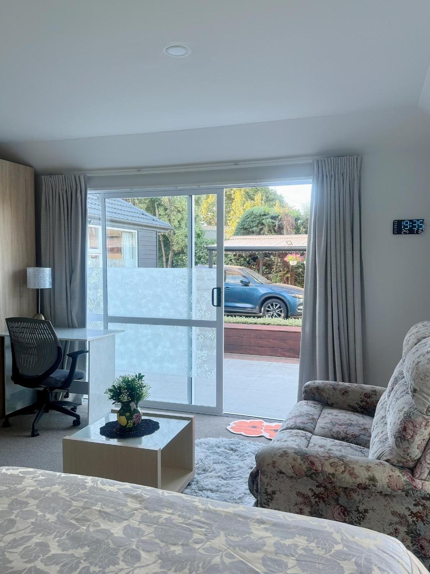 Cozy And Sunny Room Near City To Seapath Christchurch Eksteriør billede